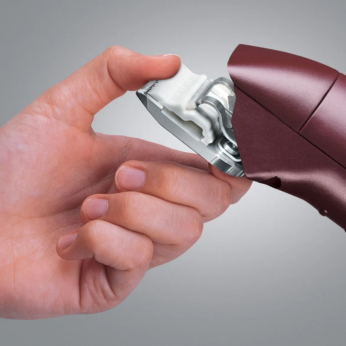 Andis AGCB UltraEdge Super 2-speed clipper burgundy