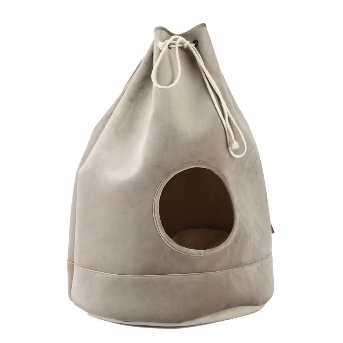 Designed by Lotte VilarKattigloo Grå